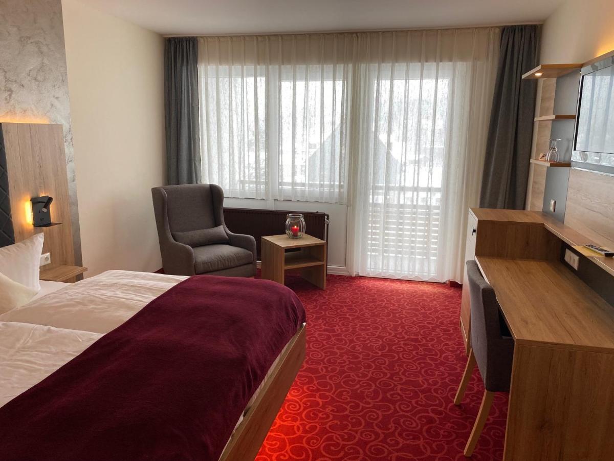 Gasthof Deutscher Adler Und Hotel Puchtler Bischofsgrün Екстериор снимка